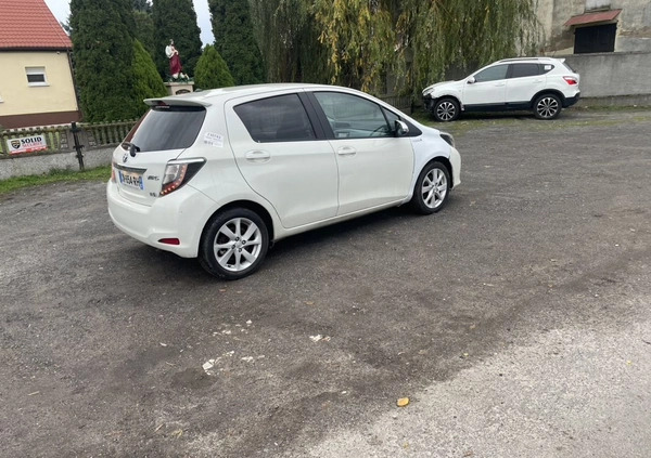 Toyota Yaris cena 24500 przebieg: 105000, rok produkcji 2013 z Krotoszyn małe 529